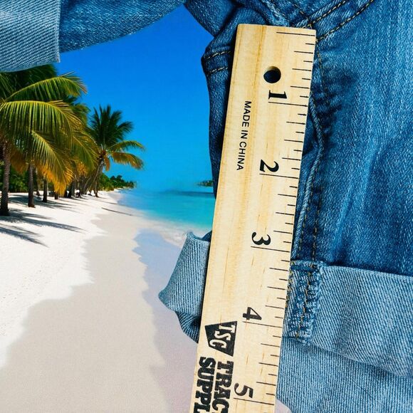 Refuge Button Fly Denim Shorts Womens Sz 8 Blue Faded Medium Wash High Rise Cuff - Picture 6 of 8